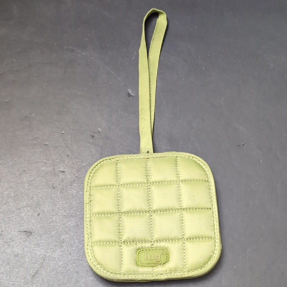 Lug , Luggage Baggage Claim Green Tag.